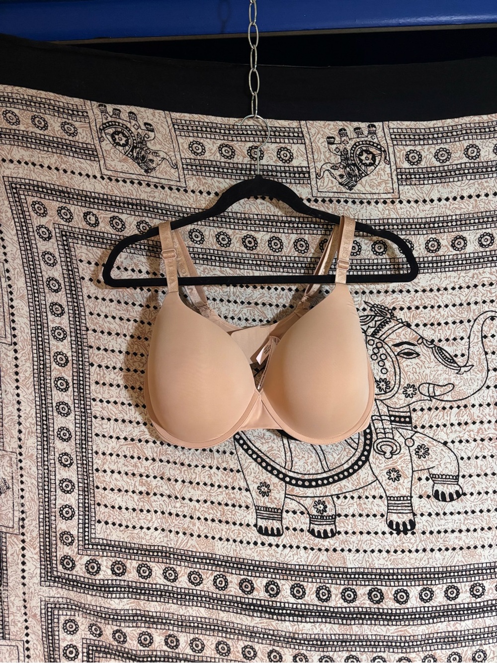 Victoria’s Secret  “T-shirt” Push-up Full Coverage Bra Beige 38DDD/F EUC